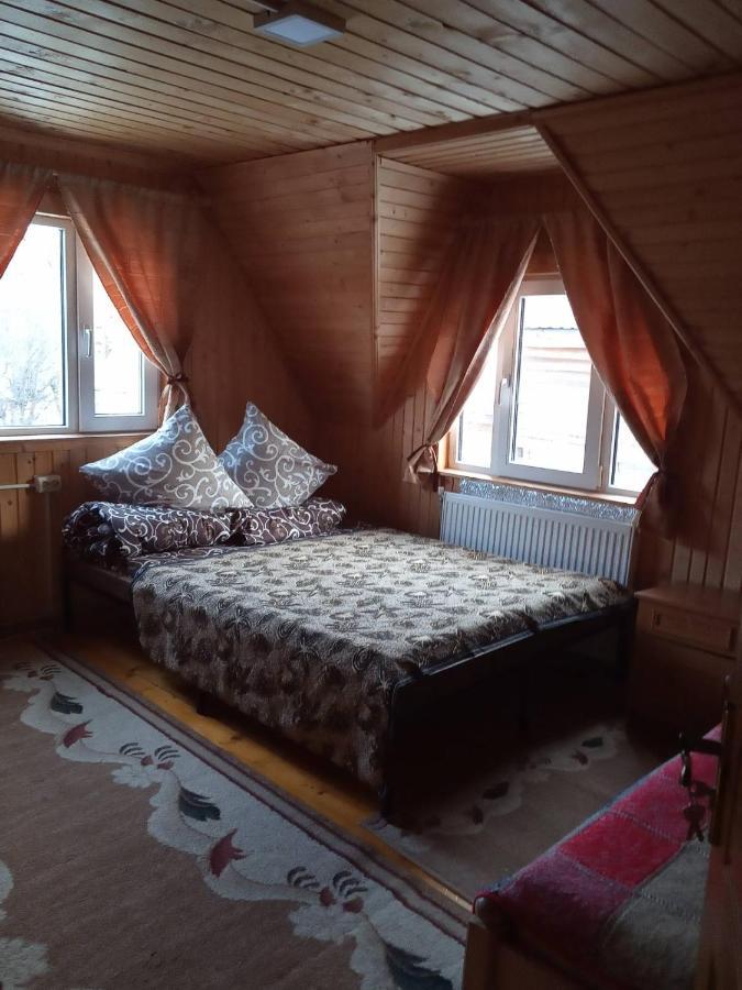 У Олега Hotell Verkhne-Studenyy Rom bilde
