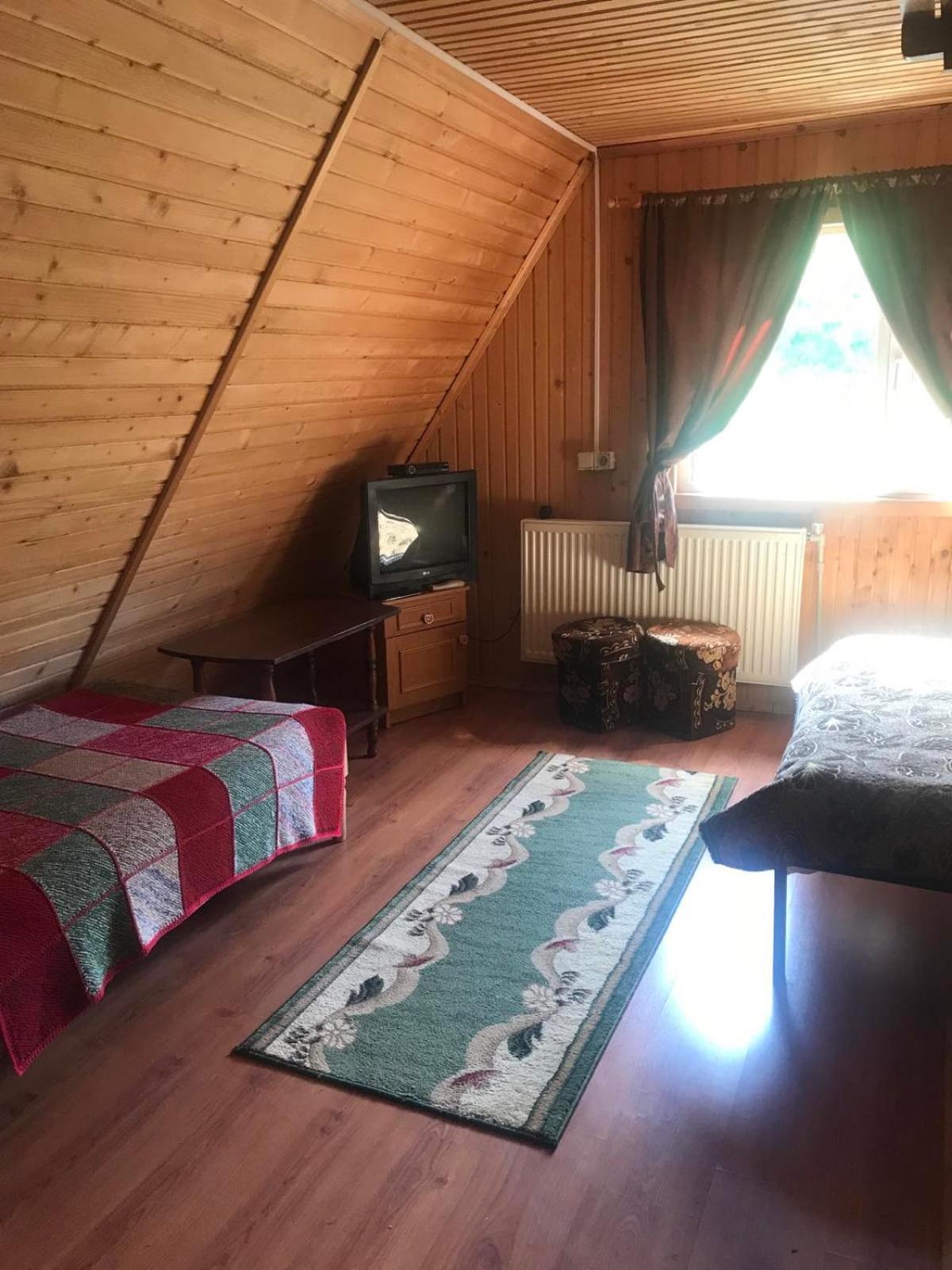 У Олега Hotell Verkhne-Studenyy Eksteriør bilde