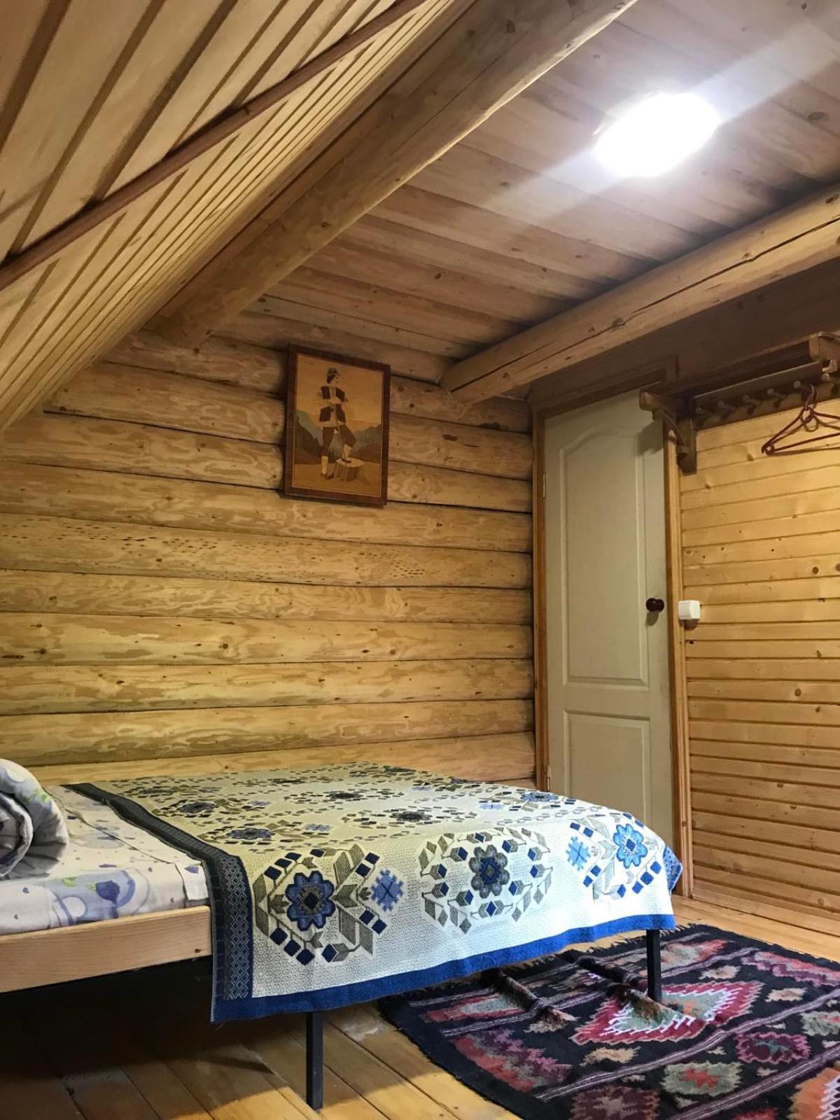 У Олега Hotell Verkhne-Studenyy Eksteriør bilde