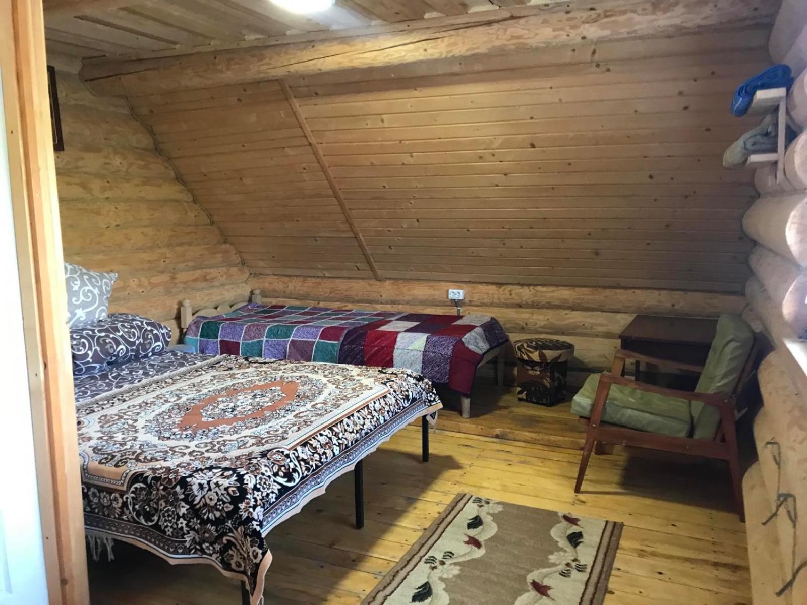 У Олега Hotell Verkhne-Studenyy Eksteriør bilde