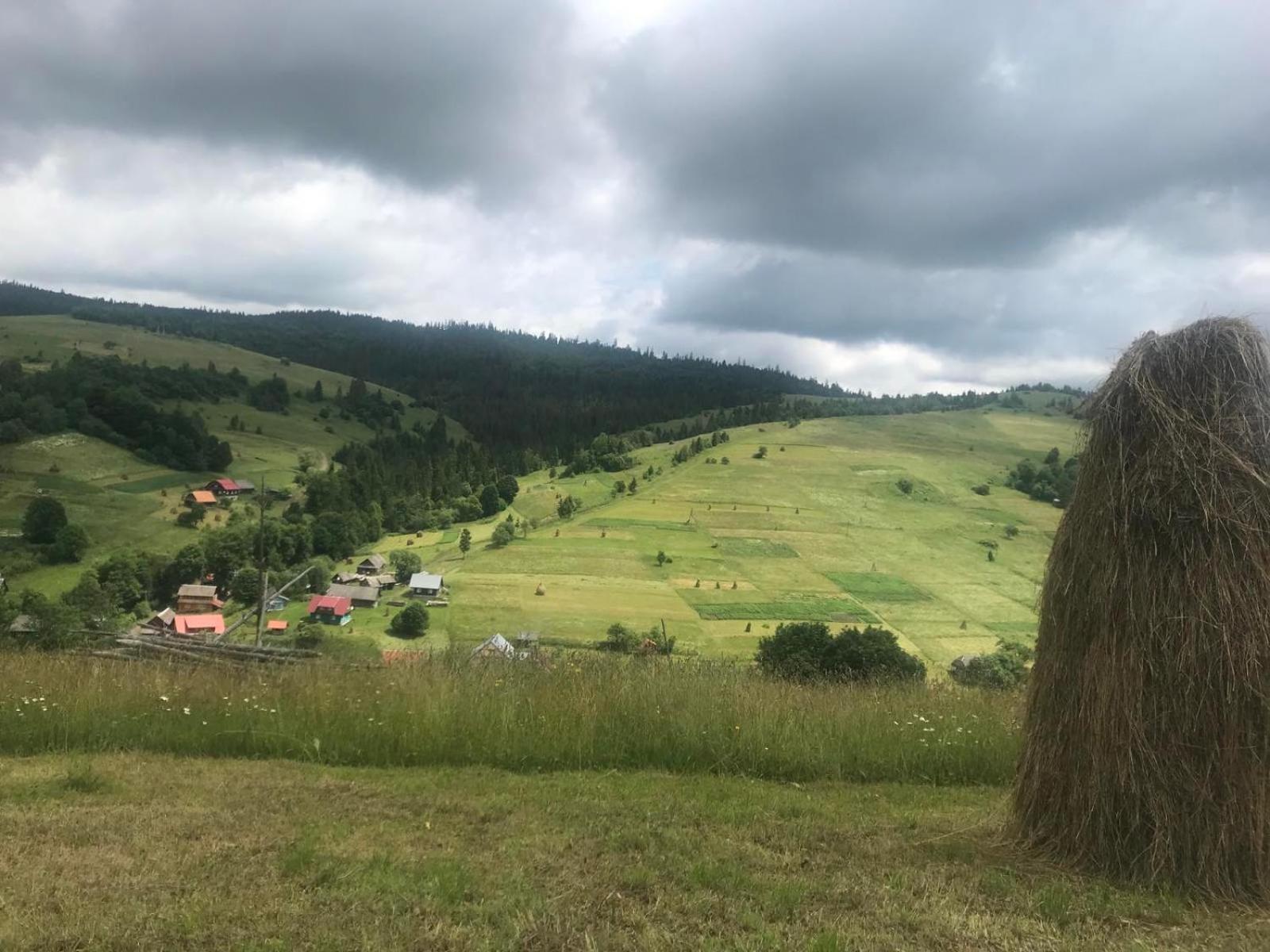 У Олега Hotell Verkhne-Studenyy Eksteriør bilde
