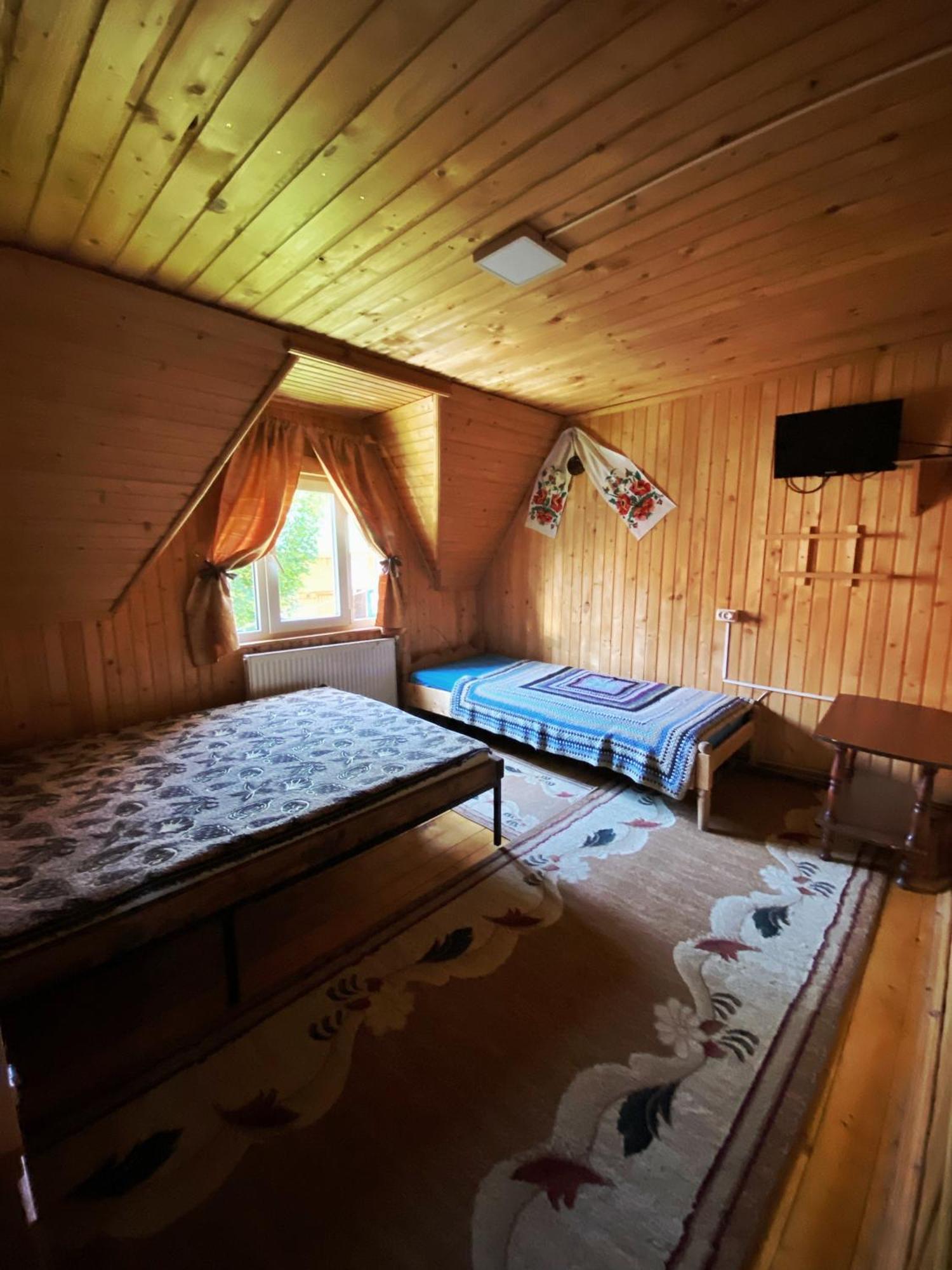 У Олега Hotell Verkhne-Studenyy Eksteriør bilde